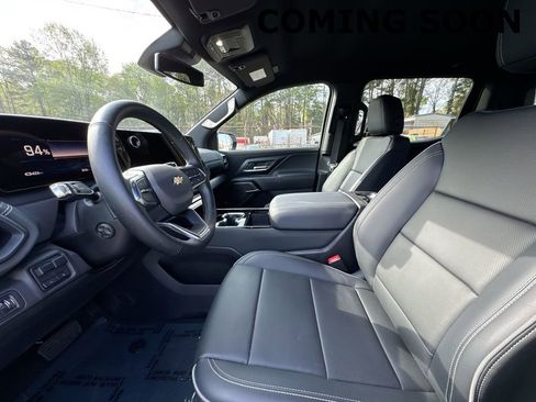 Used 2025 Chevrolet Silverado EV LT image 13
