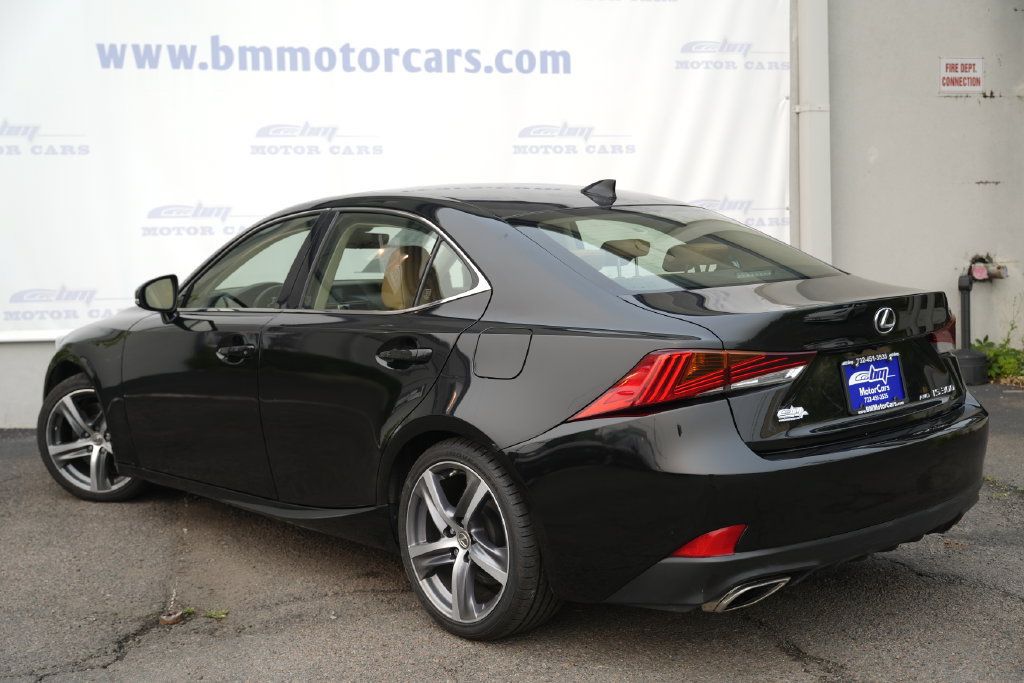 Used 2018 Lexus IS 300 AWD w/ Comfort Package image 4