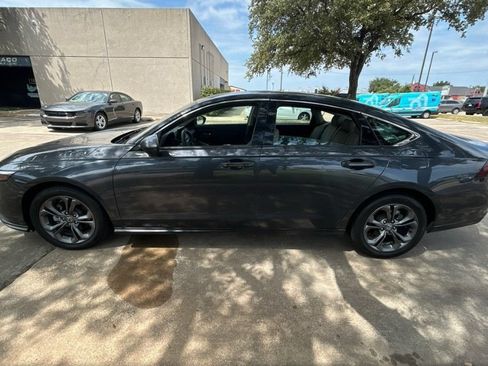 Used 2023 Honda Accord EX image 11