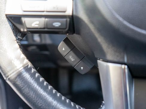 Used 2018 Subaru Forester 2.5i Touring AWD/4WD image 23
