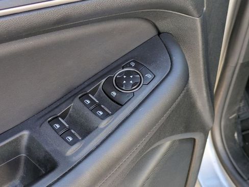 Used 2024 Ford Edge SEL image 12