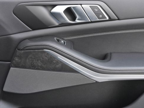 Certified 2023 BMW X5 sDrive40i w/ Premium Package image 34