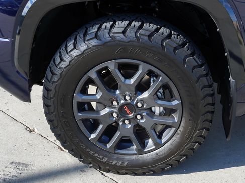Used 2023 Toyota Tundra Platinum w/ Advanced Package AWD/4WD image 12