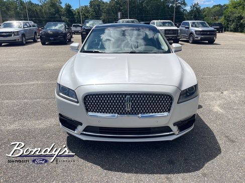 Used 2019 Lincoln Continental Select FWD image 2