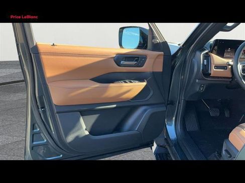New 2026 Nissan Armada SL w/ Captain's Chari Seat Package RWD image 45