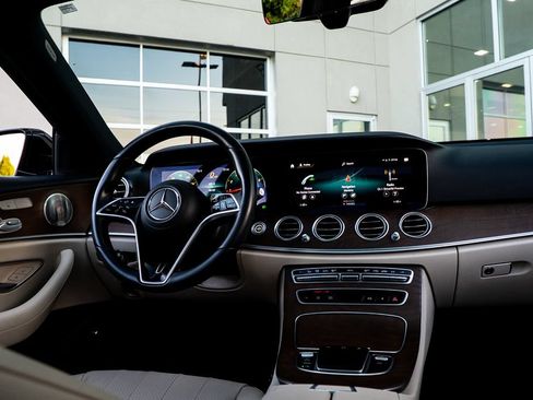 Used 2021 Mercedes-Benz E 350 Sedan image 31