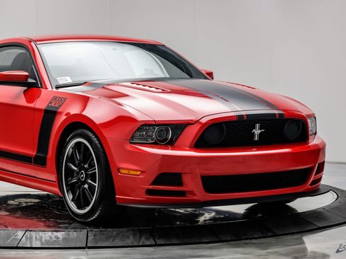 Used 2013 Ford Mustang Boss 302 w/ Boss 302 Accessory Pkg RWD image 26