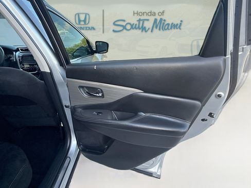 Used 2017 Nissan Murano SV FWD image 31