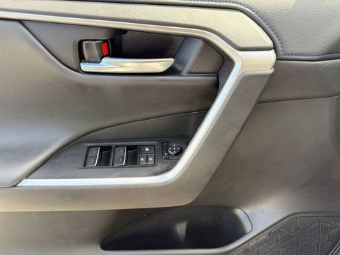 Used 2022 Toyota RAV4 XSE image 34