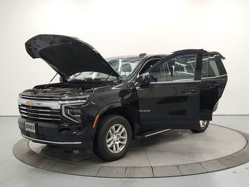 Used 2025 Chevrolet Tahoe LT AWD/4WD image 11