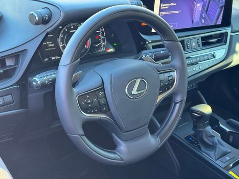 Used 2024 Lexus ES 350 Ultra Luxury w/ Accessory Package (Z2) image 20