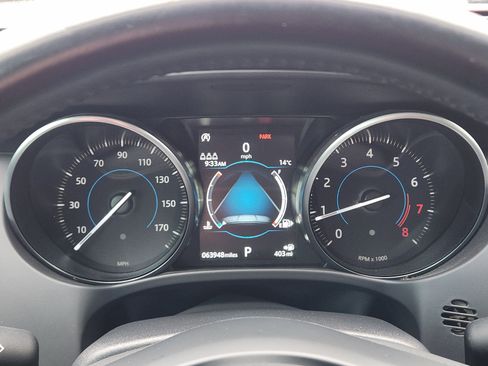 Used 2020 Jaguar F-PACE Premium image 15