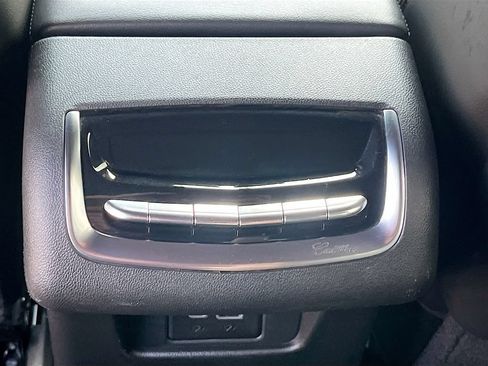 Used 2023 Cadillac XT6 Premium Luxury w/ Technology Package AWD/4WD image 27