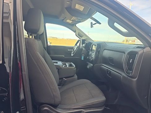 Used 2019 Chevrolet Silverado 1500 Custom w/ Custom Value Package image 25