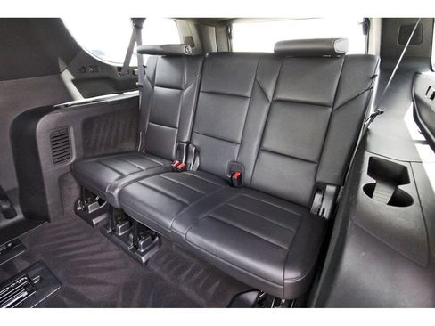 Used 2022 Cadillac Escalade ESV Luxury RWD image 13
