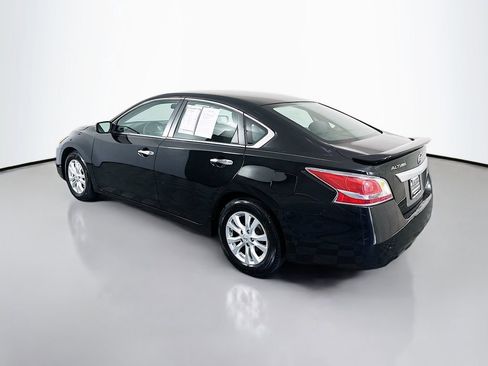 Used 2015 Nissan Altima 2.5 S w/ Sport Value Package image 5