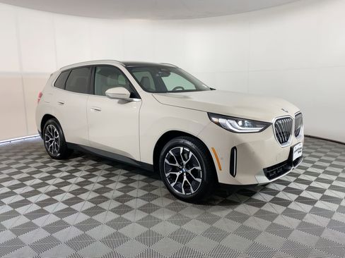 Used 2025 BMW X3 xDrive30i w/ Convenience Package image 6