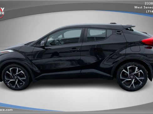 Used 2018 Toyota C-HR XLE image 8