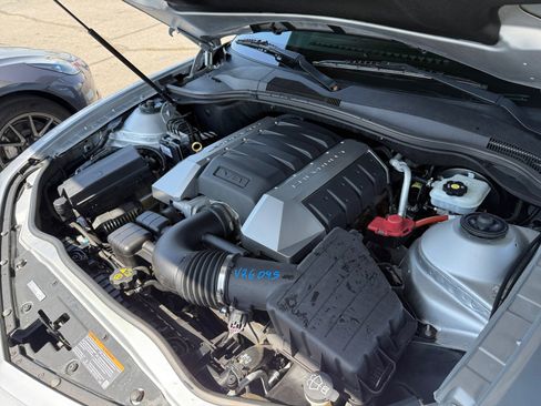 Used 2010 Chevrolet Camaro SS w/ LPO, Ground Effects Package RWD image 18