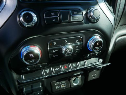 Used 2022 GMC Sierra 2500 SLT image 29