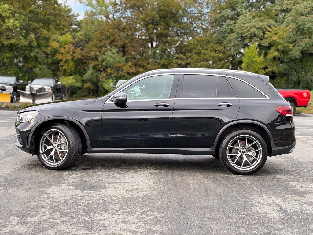 Used 2020 Mercedes-Benz GLC 300 4MATIC image 3