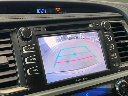 Used 2015 Toyota Highlander XLE AWD/4WD image 22