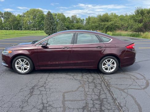 Used 2018 Ford Fusion SE w/ Fusion SE Technology Package FWD image 1