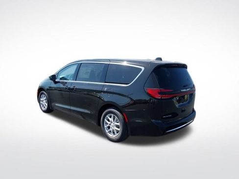 New 2026 Chrysler Pacifica Select image 19
