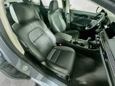 Used 2024 Honda Civic Touring image 31