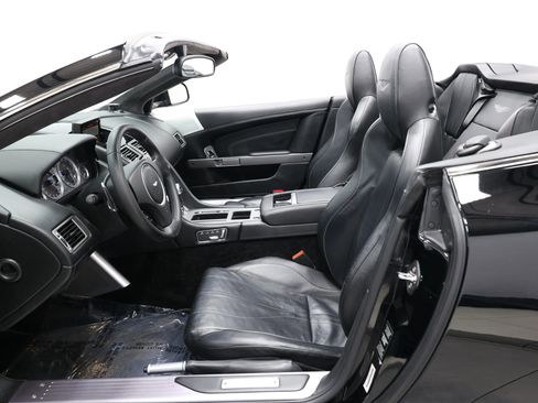 Used 2015 Aston Martin DB9 Volante RWD image 14