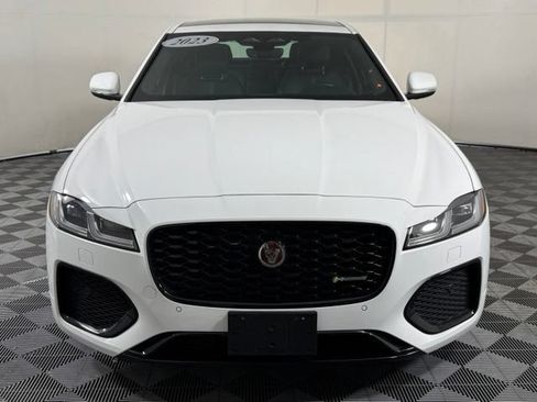 Certified 2023 Jaguar XF R-Dynamic SE AWD/4WD image 11