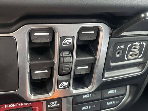 Used 2026 Jeep Wrangler Unlimited Rubicon AWD/4WD image 20