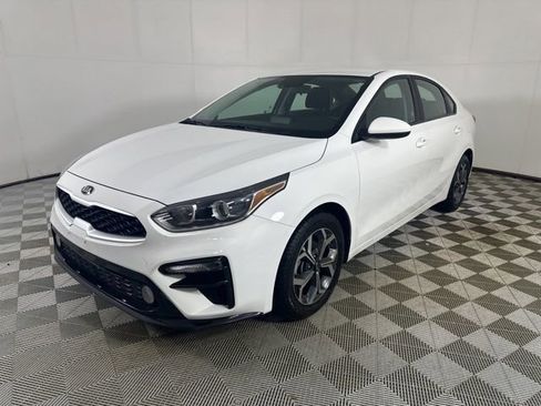 Used 2021 Kia Forte LXS FWD image 3