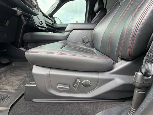 Used 2024 Ford Expedition Limited image 9