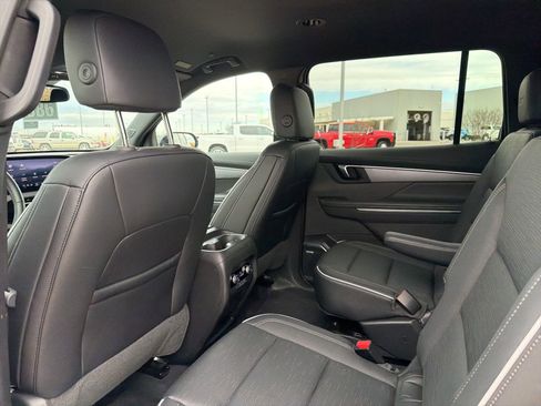 Certified 2025 Buick Enclave Sport Touring image 8