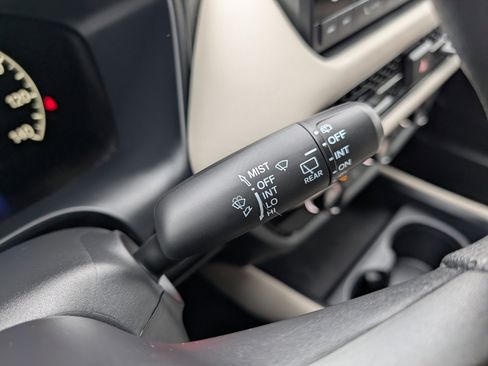 Used 2024 Honda HR-V LX image 27