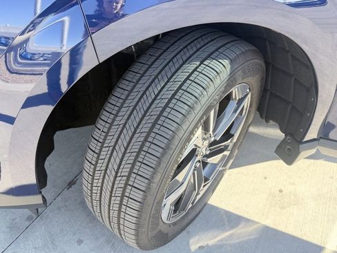 Certified 2025 Nissan Murano SV image 37