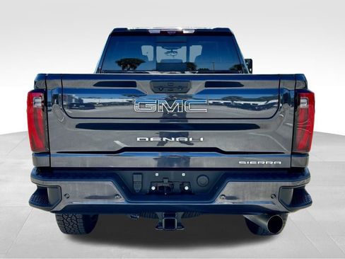 Used 2024 GMC Sierra 2500 Denali Ultimate image 7