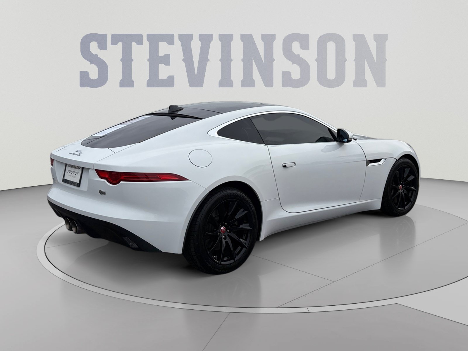Used 2017 Jaguar F-TYPE Coupe RWD image 5