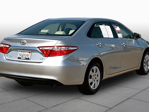Used 2015 Toyota Camry LE FWD image 12