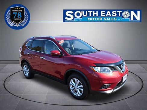 Used 2015 Nissan Rogue SV image 2