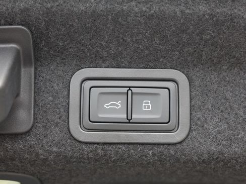 Used 2023 Audi A6 Premium Plus w/ Premium Plus Package AWD/4WD image 9