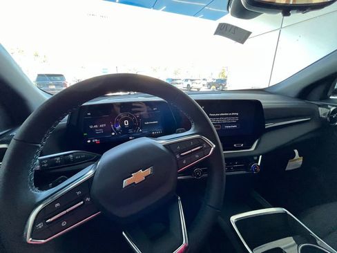 New 2026 Chevrolet Equinox LT w/ Safety and Technology Package image 17