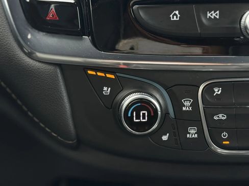 Used 2023 Chevrolet Traverse Premier w/ Redline Edition image 40