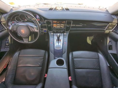 Used 2014 Porsche Panamera S image 18