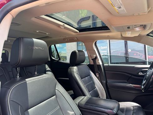 Used 2020 GMC Acadia Denali w/ Technology Package AWD/4WD image 12