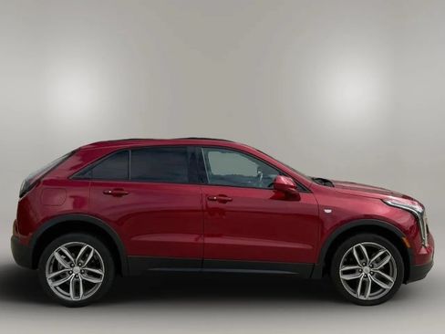 Used 2019 Cadillac XT4 Sport w/ Driver Assist Package FWD image 8