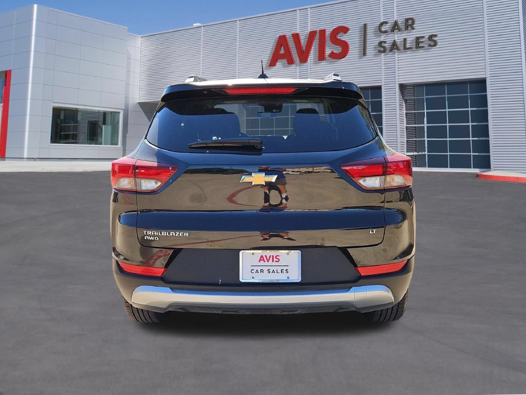 Used 2025 Chevrolet TrailBlazer LT AWD/4WD image 7