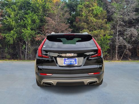 Used 2023 Cadillac XT4 Premium Luxury w/ Cold Weather Package FWD image 18