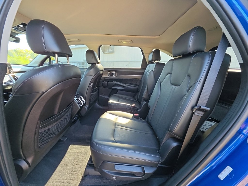 Used 2021 Kia Sorento EX AWD/4WD image 10